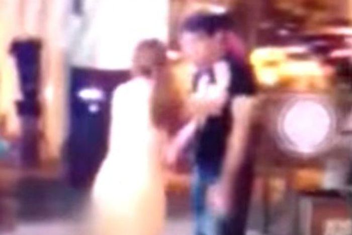 ___4217300___https:______static.pulse.com.gh___webservice___escenic___binary___4217300___2015___9___30___18___Girl-strips-naked-after-her-boyfriend-refuses-to-buy-her-the-iPhone-6s