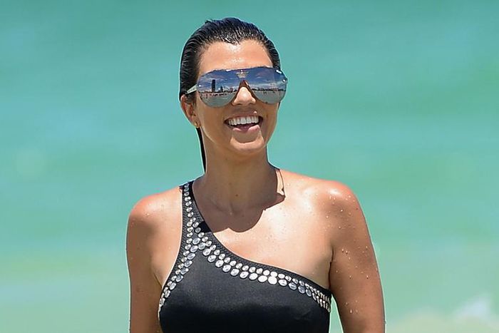 How Kourtney Kardashian Keeps Her Body So Damn Fit