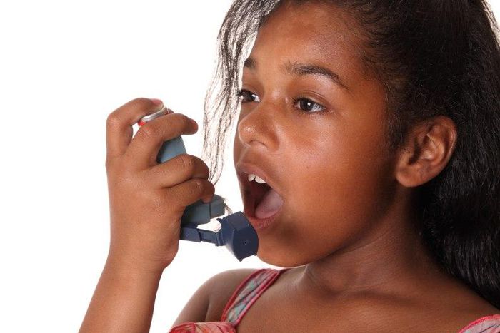 ___3692655___https:______static.pulse.com.gh___webservice___escenic___binary___3692655___2015___4___23___18___blk_girl_inhaler