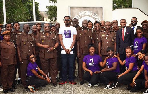 Kwaw Kese and officials of Ghana Prison Service