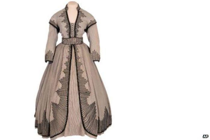 Vivien Leigh's outfit from 'Gone With The Wind' sold for $137,000
