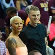 Amber Rose splits from Machine Gun Kelly