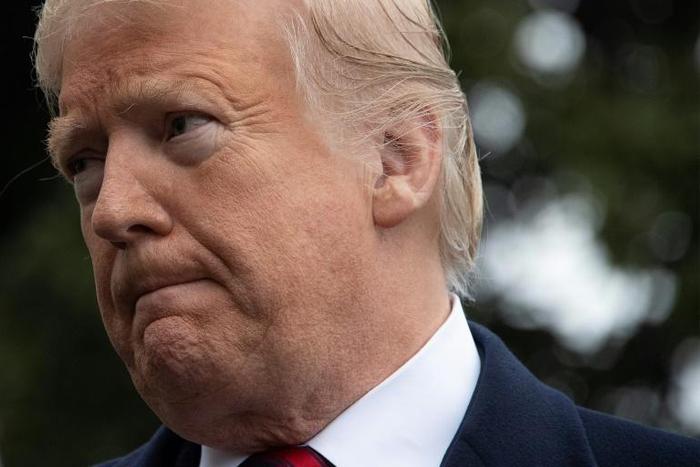 US President Donald Trump's dispute with Democrats over border wall funding has led to the longest-ever US government shutdown