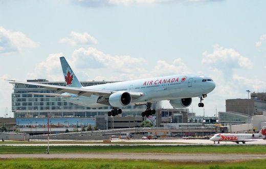 ___4181710___https:______static.pulse.com.gh___webservice___escenic___binary___4181710___2015___9___18___18___Air_Canada_Boeing_777-333ER_YUL_2009