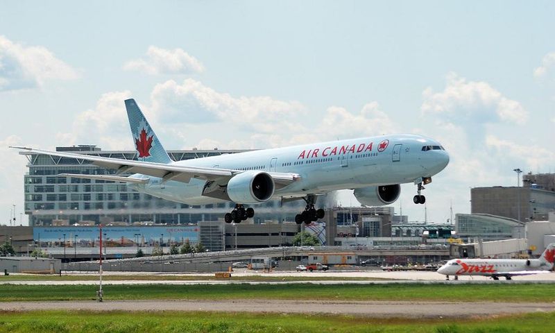 ___4181710___https:______static.pulse.com.gh___webservice___escenic___binary___4181710___2015___9___18___18___Air_Canada_Boeing_777-333ER_YUL_2009