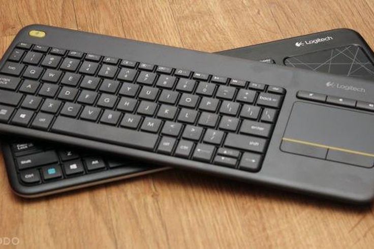 The new Logitech K400 Wireless Keyboard and the old K400 keyboard