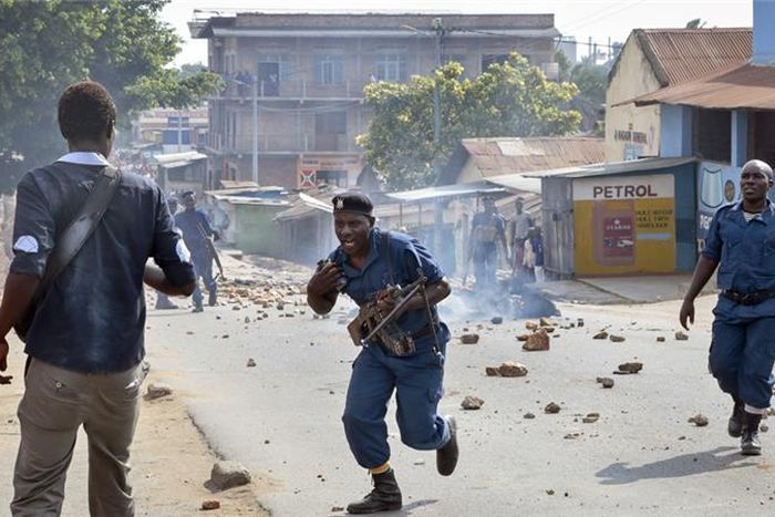 In an effort to ease tensions, African leaders have called for the July 15 Burundi presidential polls to be delayed to July 30 [AP]
