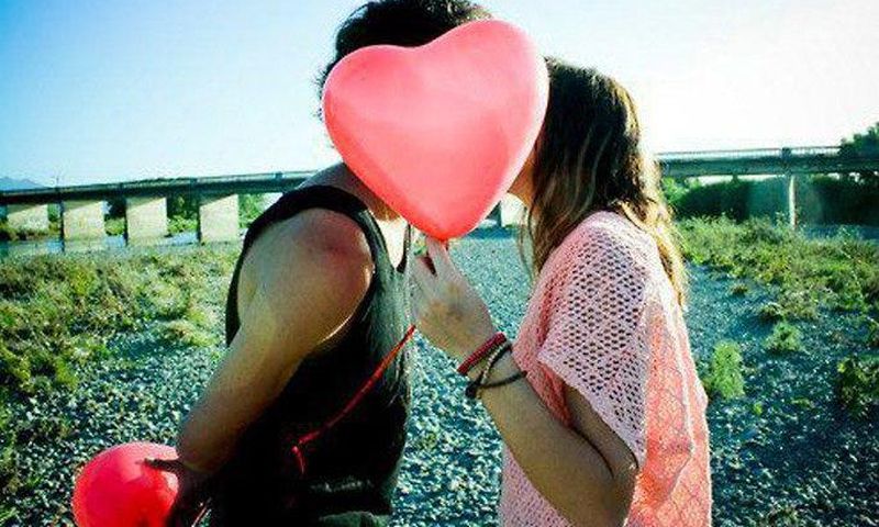 Kissing in public