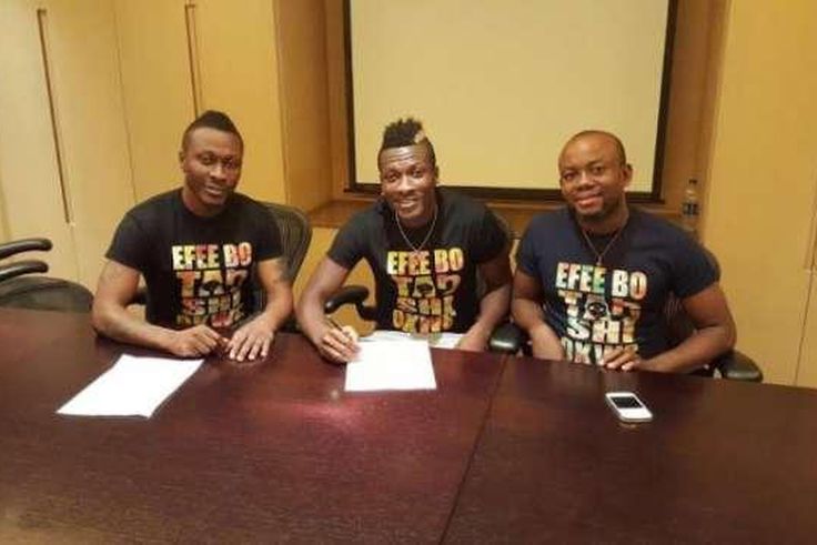 Asamoah Gyan signs 2-yr deal with Shanghai SIPG