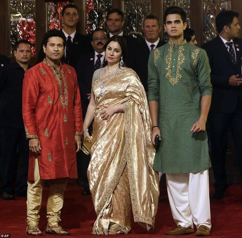 See lovely photos from the lavish $100 million wedding of the daughter of India’s richest man