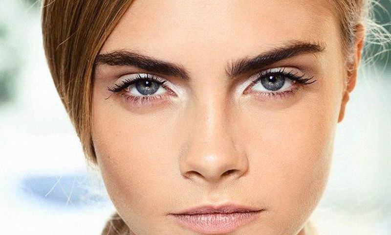 White eyeliner