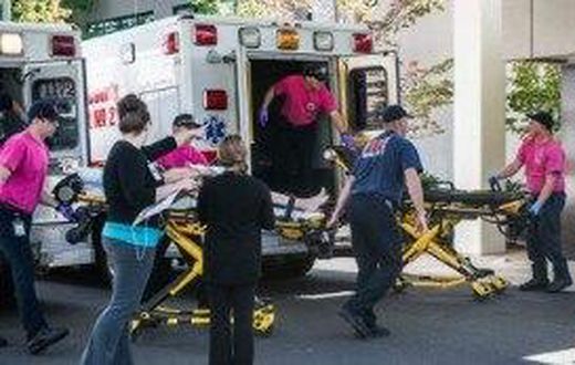10 people have been confirmed dead and at least 20 wounded in a shooting at Umpqua Community College in Oregon, USA.