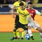 Germany midfielder Julian Weigl, 23, is set to stay with Borussia Dortmund, despite reported interest from Paris Saint-Germain and his former coach Thomas Tuchel, the Bundesliga leaders have said.
