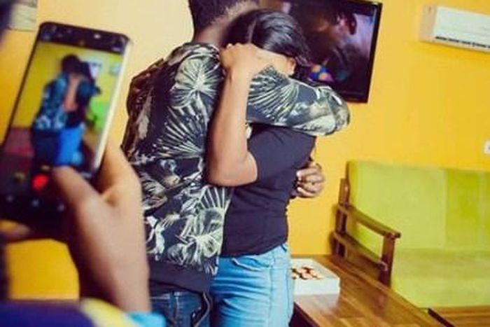 Couple get engaged after meeting via Facebook