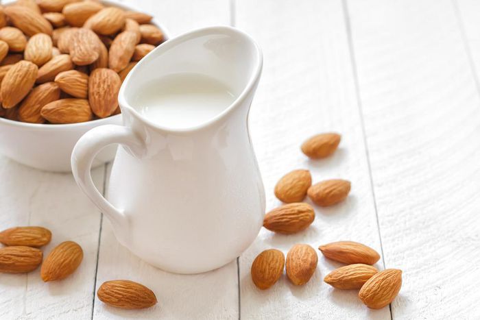 ___4020582___https:______static.pulse.com.gh___webservice___escenic___binary___4020582___2015___7___28___17___almond-milk