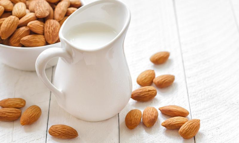 ___4020582___https:______static.pulse.com.gh___webservice___escenic___binary___4020582___2015___7___28___17___almond-milk
