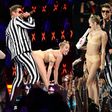 Miley Cyrus, Robin Thicke perform at 2013 VMA