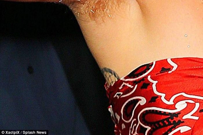 Miley Cyrus' bushy armpit