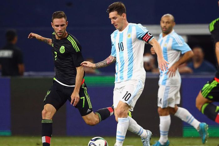 ___4149108___https:______static.pulse.com.gh___webservice___escenic___binary___4149108___2015___9___9___12___lionelmessi-cropped_15h3sun8a5ifb1i0ataq52r65u_2