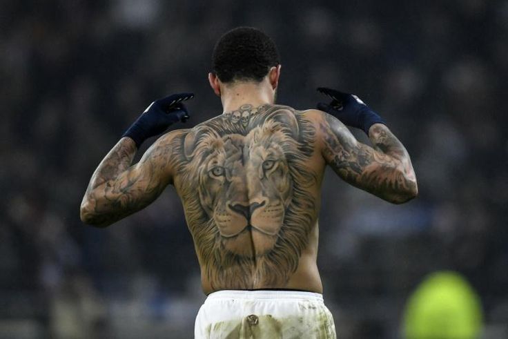 Memphis Depay likes the idea of wearing Real Madrid's 'white and gold shirts'