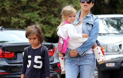 Kourtney Kardashian and kids, Mason and Penelope