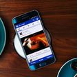Samsung Wireless Charger charging a S6 Edge