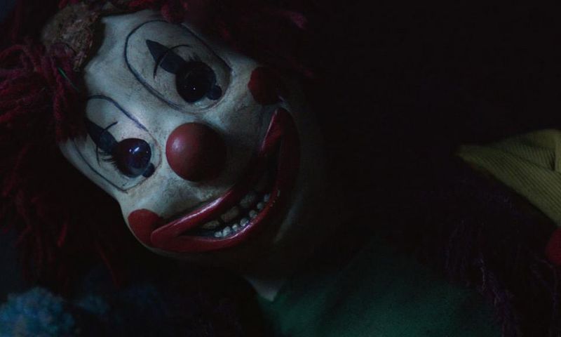 ___3624579___https:______static.pulse.com.gh___webservice___escenic___binary___3624579___2015___4___2___15___poltergeist_clown-2040.0.0_1