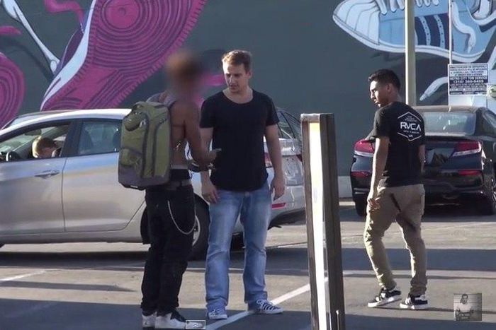 ___4103878___https:______static.pulse.com.gh___webservice___escenic___binary___4103878___2015___8___25___16___Using-Strangers-Phone-To-Make-A-Drug-Deal-Prank_1