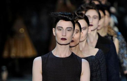 ___3591221___https:______static.pulse.com.gh___webservice___escenic___binary___3591221___2015___3___22___12___marc-by-marc-jacobs-marc-jacobs-+luckyshops