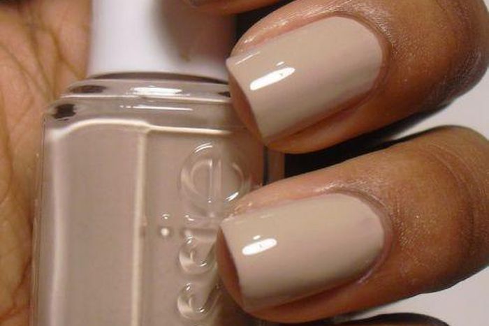 Nude nails