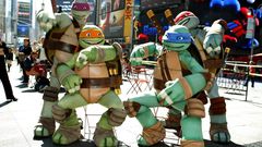 Two days ago Vargus had sent out a simple tweet that read "My girlfriend says if this tweet gets 100k RTs, she'll let me dress up as a Ninja Turtle on our wedding day".