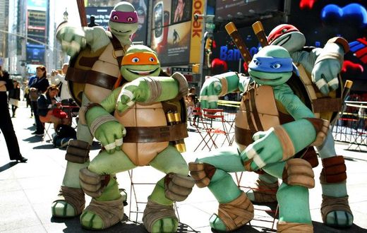 Two days ago Vargus had sent out a simple tweet that read "My girlfriend says if this tweet gets 100k RTs, she'll let me dress up as a Ninja Turtle on our wedding day".