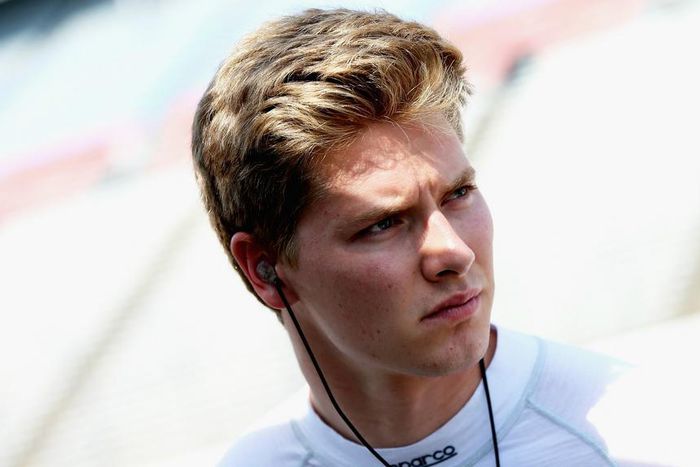 Josef Newgarden claims second win of 2015