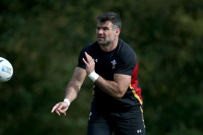 ___4198380___https:______static.pulse.com.gh___webservice___escenic___binary___4198380___2015___9___24___18___mikephillips-cropped_1k8fbbc2zoj4n1kyes6m8s2rqt_1