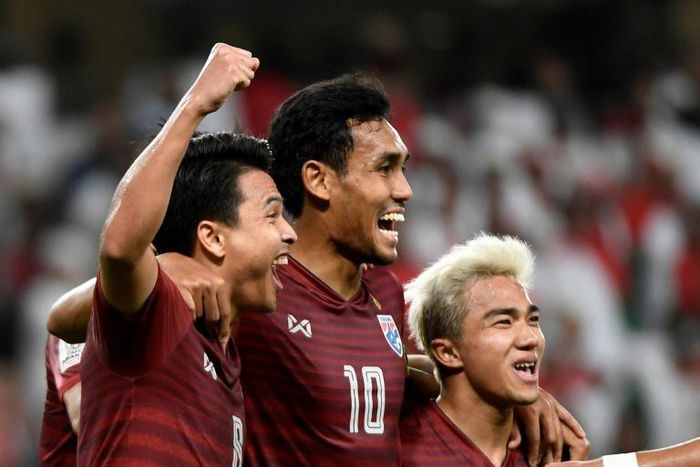 Chanathip Songkrasin, the bleach-blond 'Thai Messi' (R) has been one of the players of the Asian Cup so far