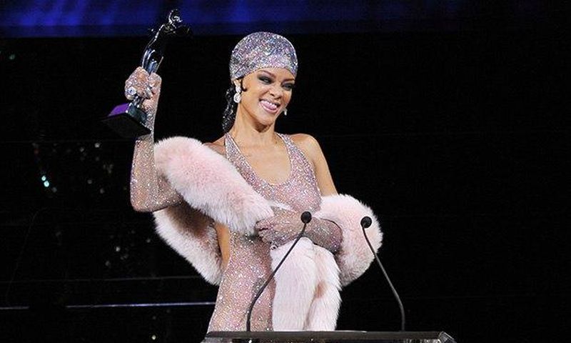 Rihanna, in fishnet and crystals, was anointed a fashion icon at annual CFDA awards