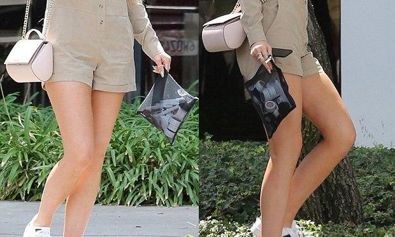 Reality star, Kylie Jenner, shows up for the Kardashian app launch, blonde