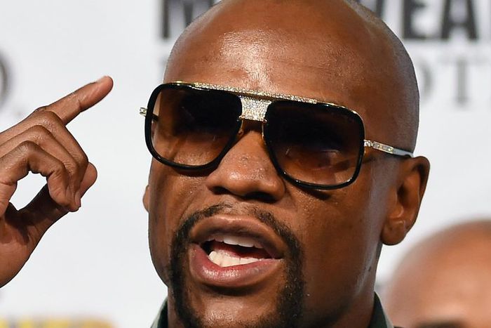 ___4157254___https:______static.pulse.com.gh___webservice___escenic___binary___4157254___2015___9___11___13___floyd-mayweather-cropped_1ex49f7cghb1w1achs7i7xrtdf