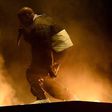 Kanye West booed at 2015 Billboard Music Awards