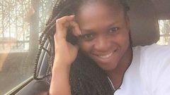 Waje shares a no makeup selfie
