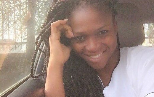 Waje shares a no makeup selfie