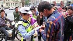 Chen Junfeng proposing to Wang Xinmei