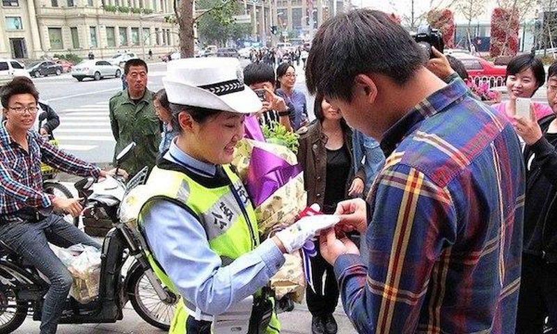 Chen Junfeng proposing to Wang Xinmei