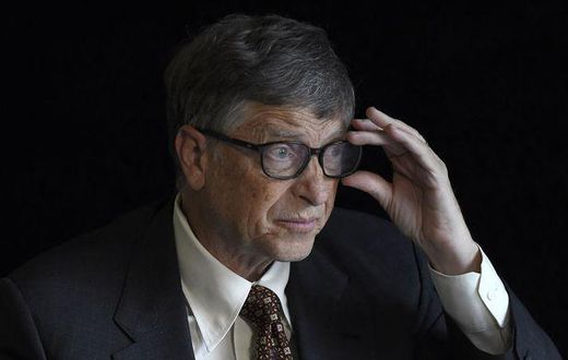  US billionaire philanthropist Bill Gates is left handed