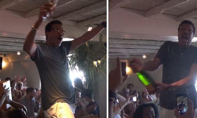 Lionel Richie goes gaga in Greece