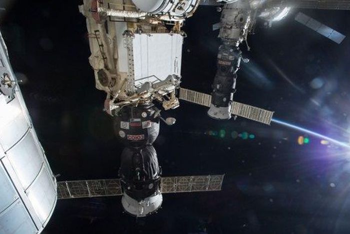 The Progress spacecraft docking at the ISS in January 2014