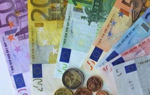 ___3925512___https:______static.pulse.com.gh___webservice___escenic___binary___3925512___2015___7___1___3___greek-currency-702x336_3