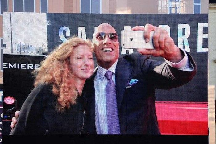 Johnson Dwayne on his "selfie" expedition