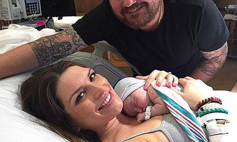 Randy Rogers' daughter dies 6days after her birth