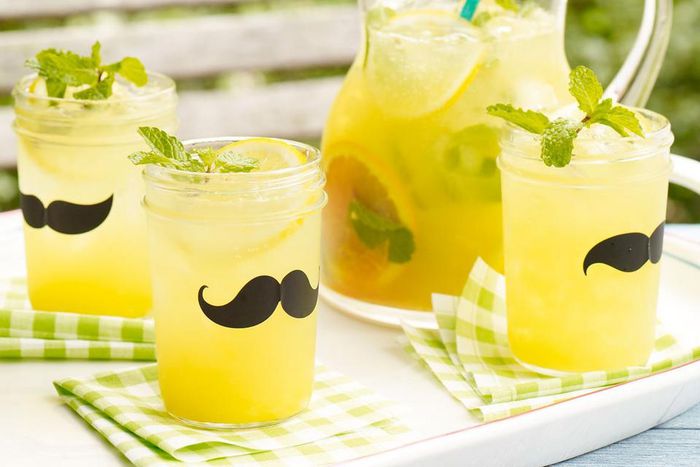 ___4027295___https:______static.pulse.com.gh___webservice___escenic___binary___4027295___2015___7___30___16___sparkling-bourbon-lemonade-ftr_1